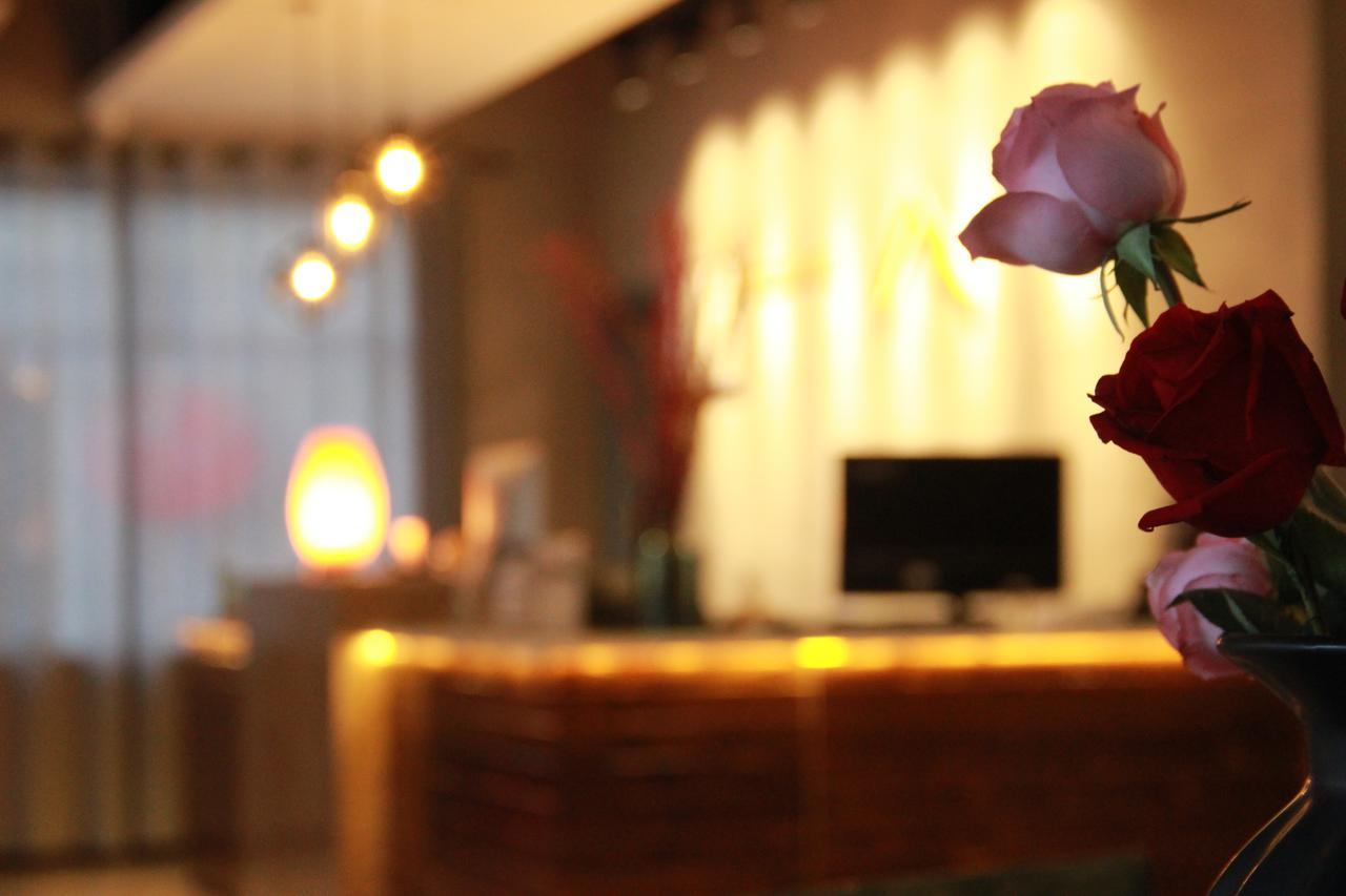 Lantern Hotel Хоххот Екстериор снимка