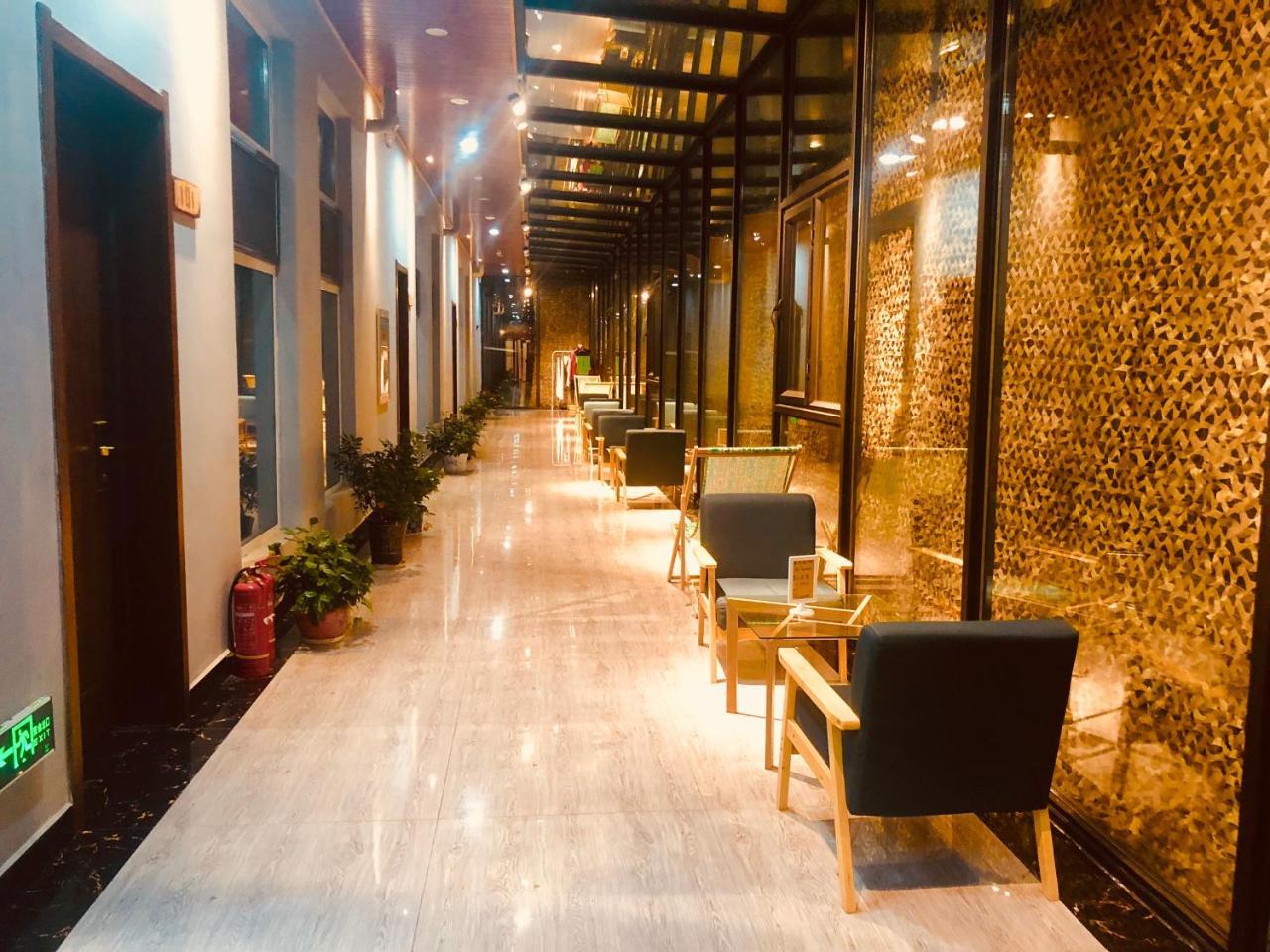 Lantern Hotel Хоххот Екстериор снимка
